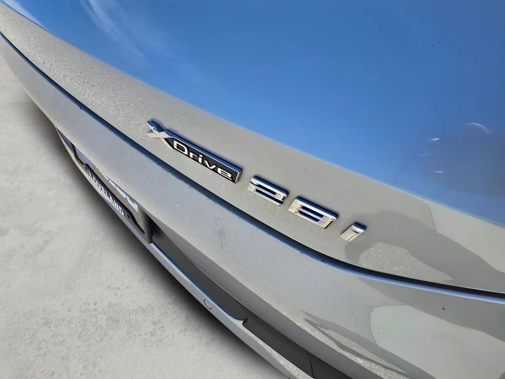 Used 2022 Glacier Silver Metallic BMW xDrive28i image 29