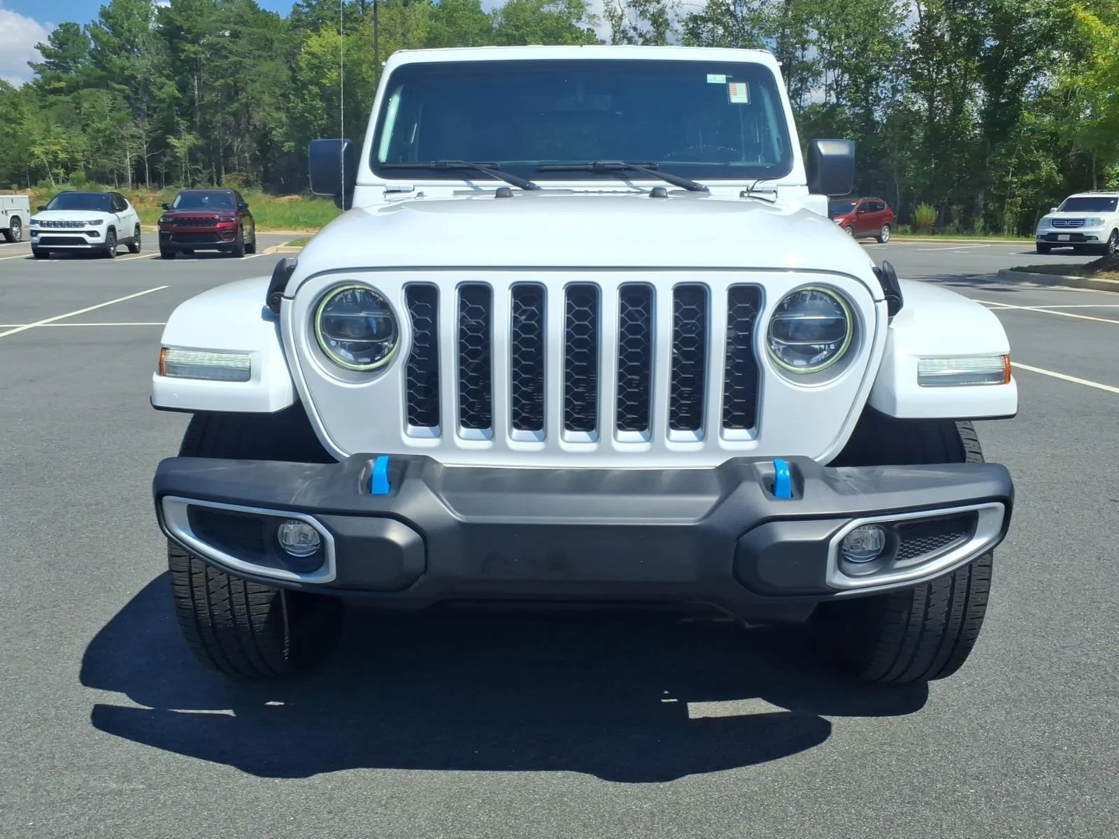 Used 2022 Bright White Clearcoat Jeep Unlimited Sahara image 15