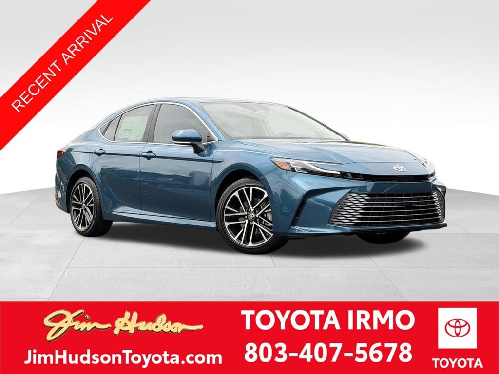 2026 Toyota Camry XLE Hybrid's photo
