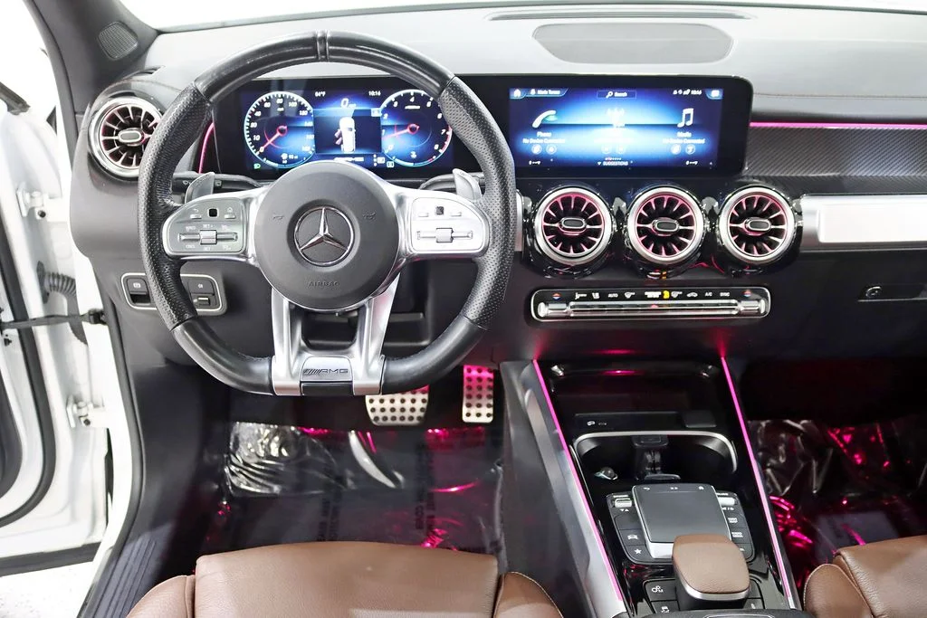 Used 2022  Mercedes-Benz GLB 35 AMG® image 15