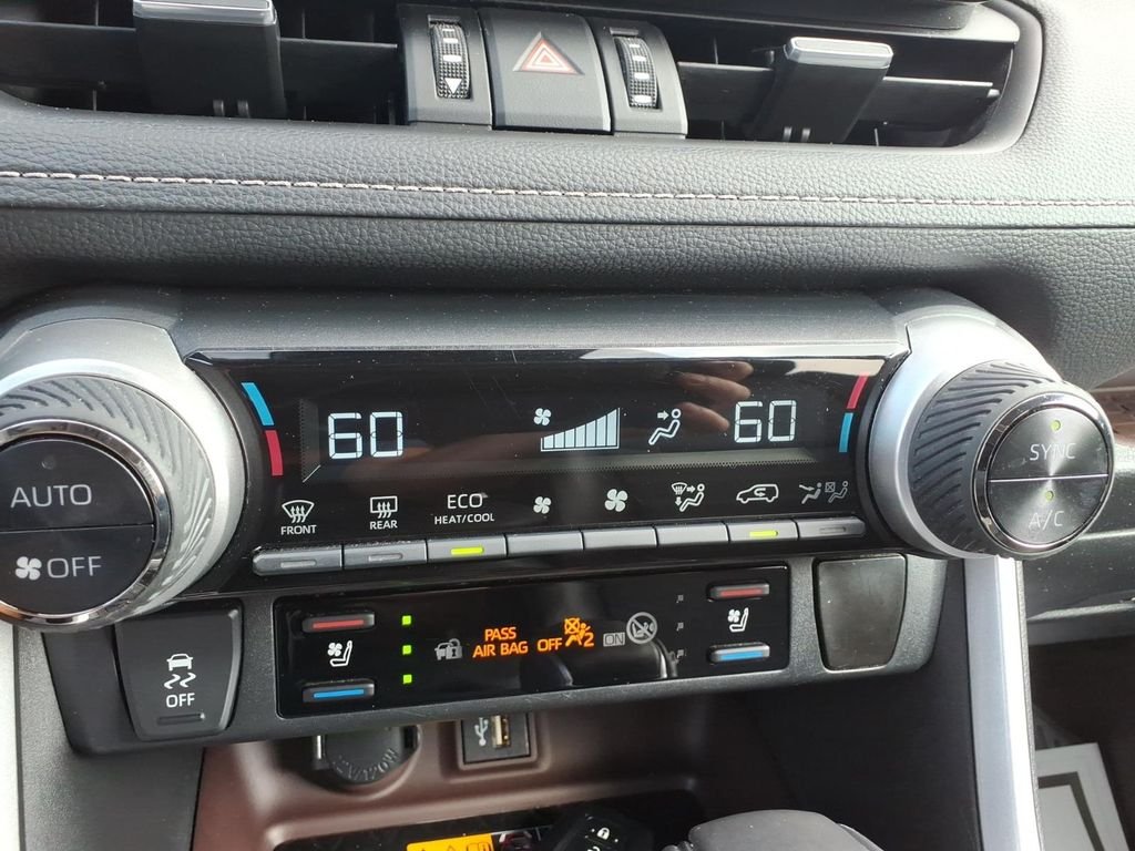 Used 2023 Wind Chill Pearl Toyota Limited image 20