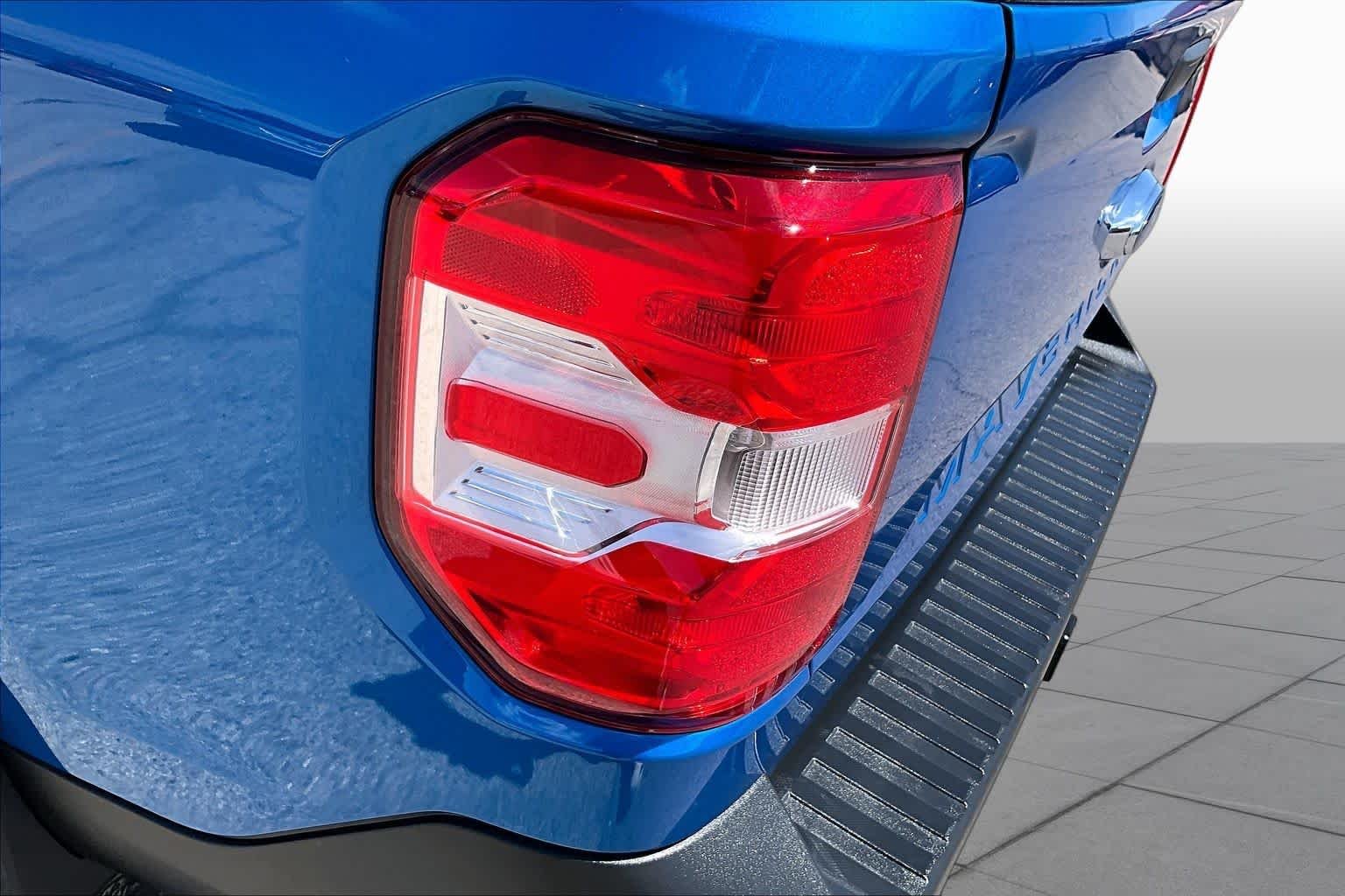 Used 2022 Velocity Blue Ford XLT image 27