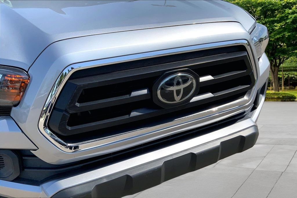 Used 2021 Silver Toyota SR image 32