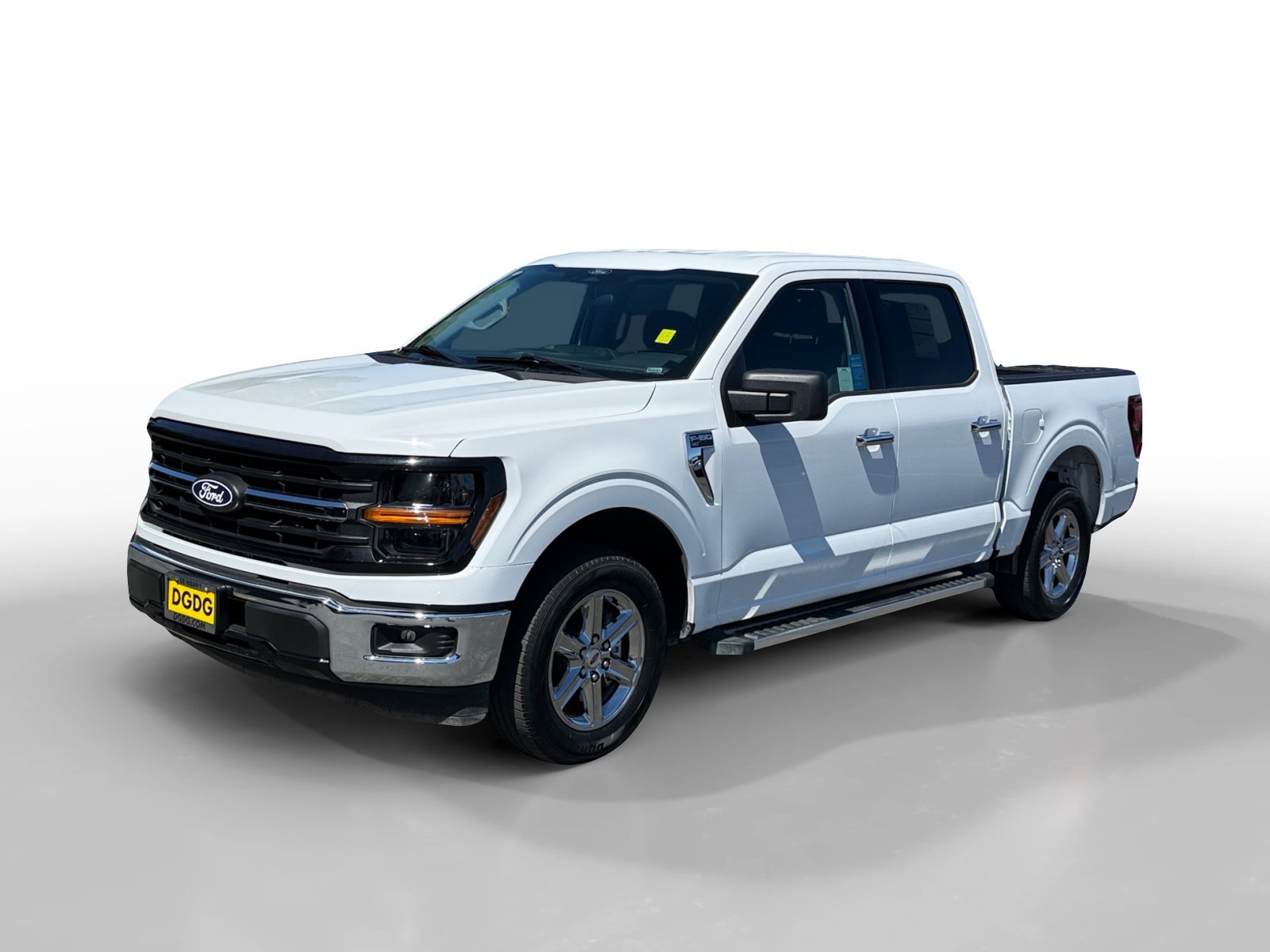 Used 2025 Oxford White Ford XLT image 1