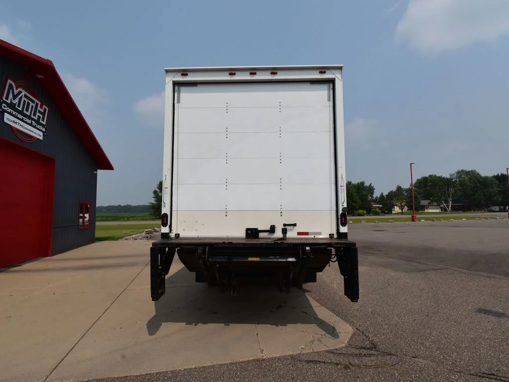 2019 Ford F-750 - Photo 6
