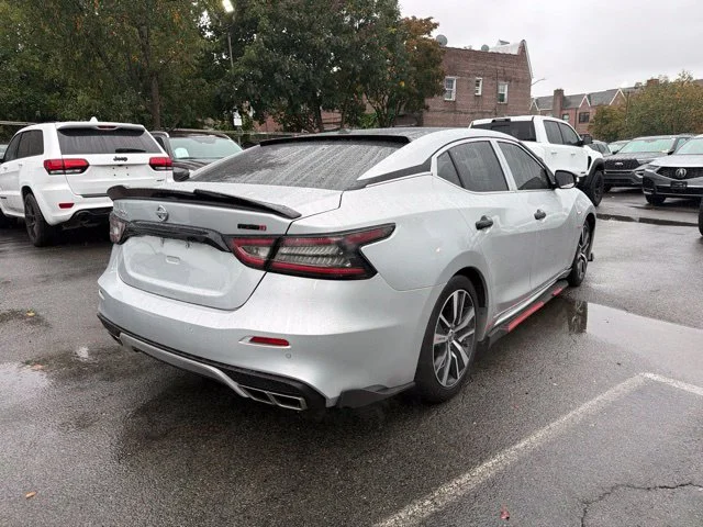 Used 2020 Silver Nissan 3.5 SL image 5