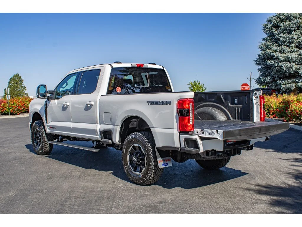 New 2026 Star White Metallic Tri-Coat Ford LARIAT image 9