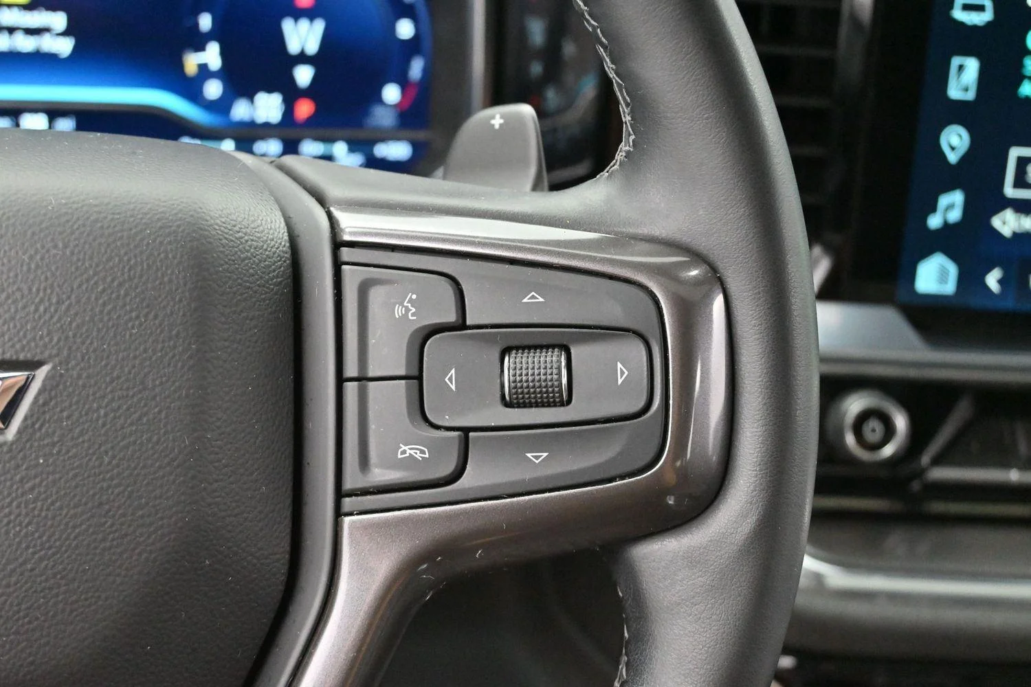 Used 2023 Dark Ash Metallic Chevrolet High Country image 16