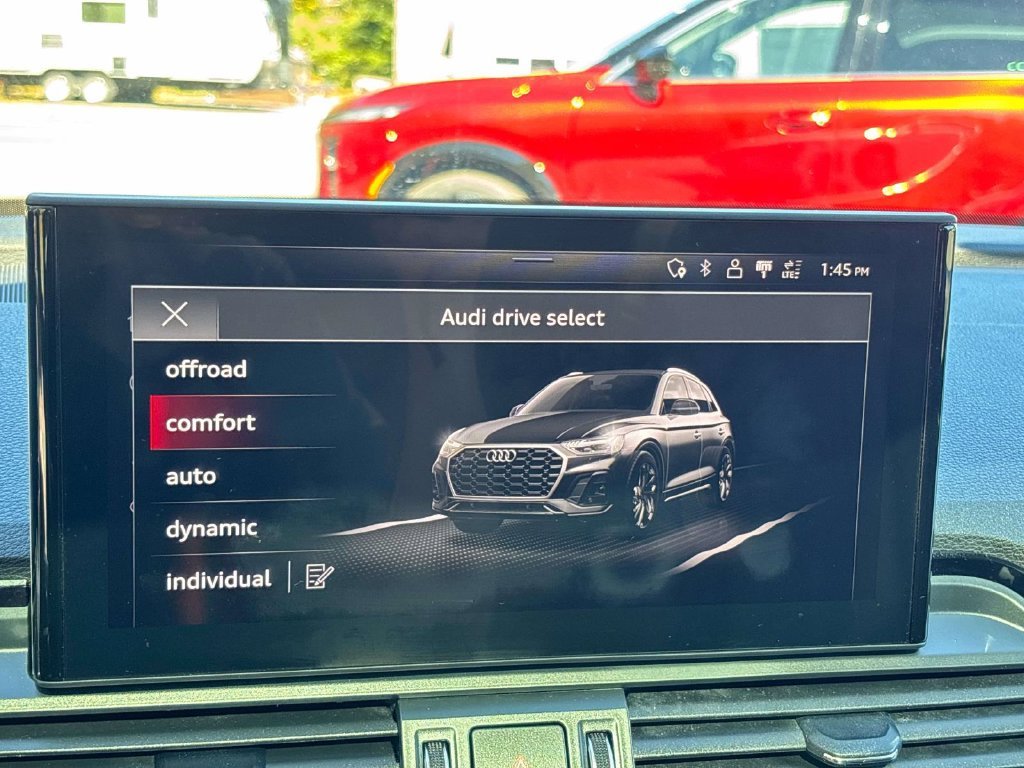 Used 2021 White Audi 45 Premium image 31
