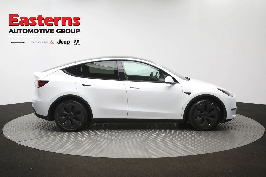 Used 2021 White Tesla Long Range image 38