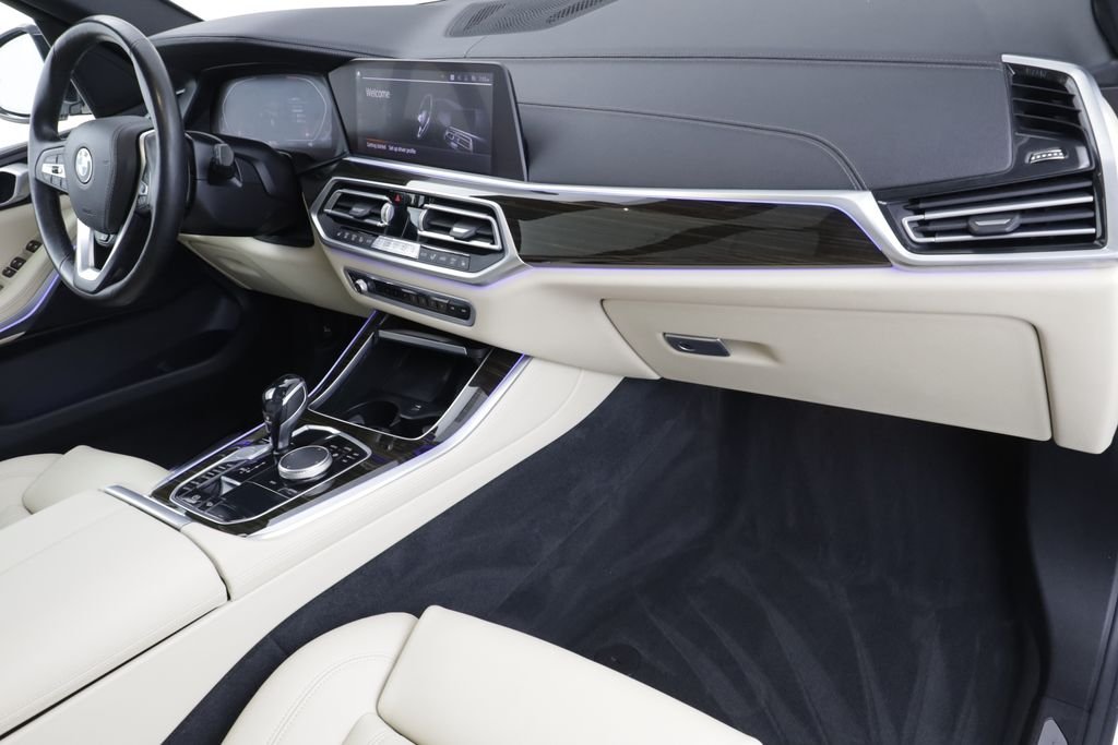 Used 2019 Mineral White Metallic BMW xDrive40i image 21