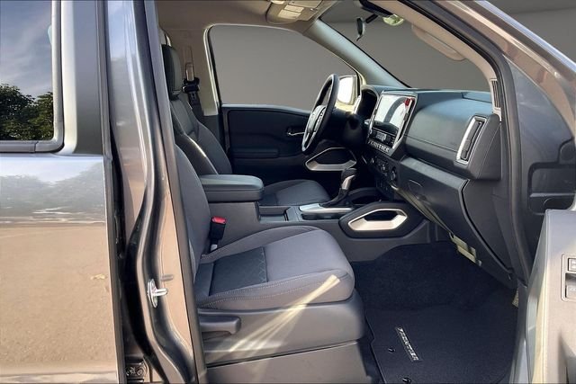 New 2026 Gun Metallic Nissan Crew Cab SV image 10