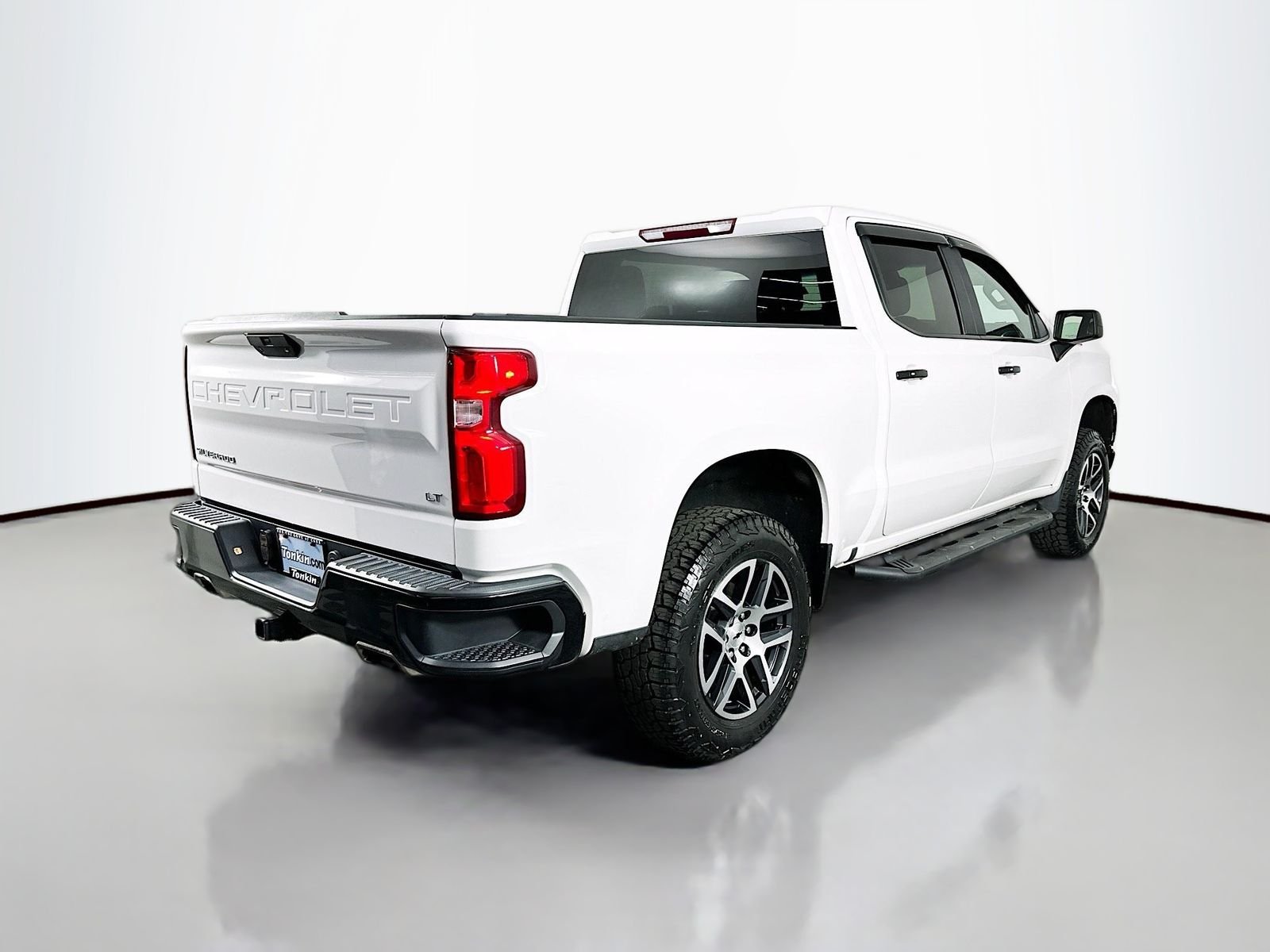 Used 2019 Summit White Chevrolet LT Trail Boss image 11