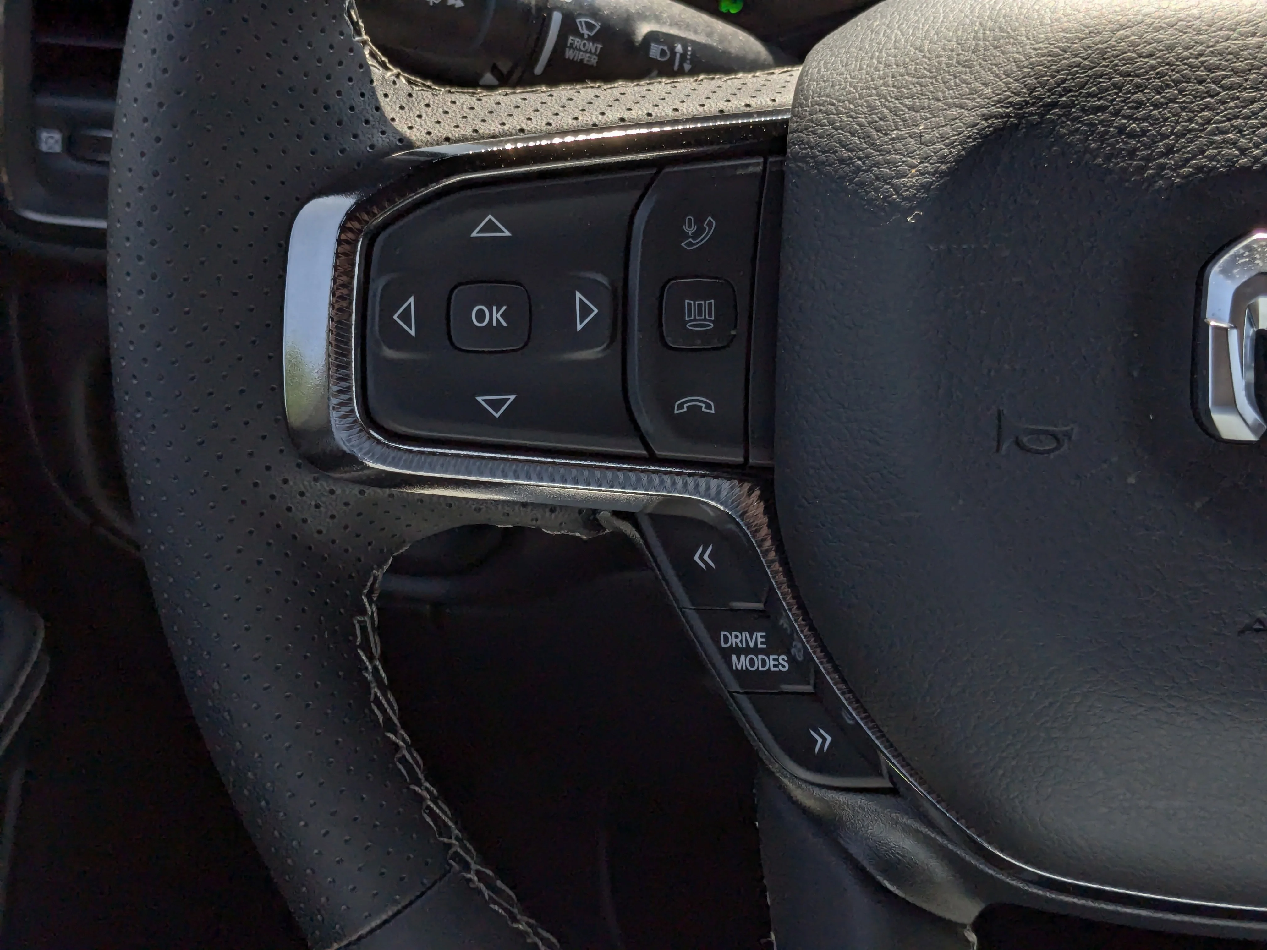New 2026 White RAM Sport - 3.92 Rear Axle Ratio - Anti Spin Rear Diff - Sport Hood - Panoramic Sunroof & Tons More! image 17