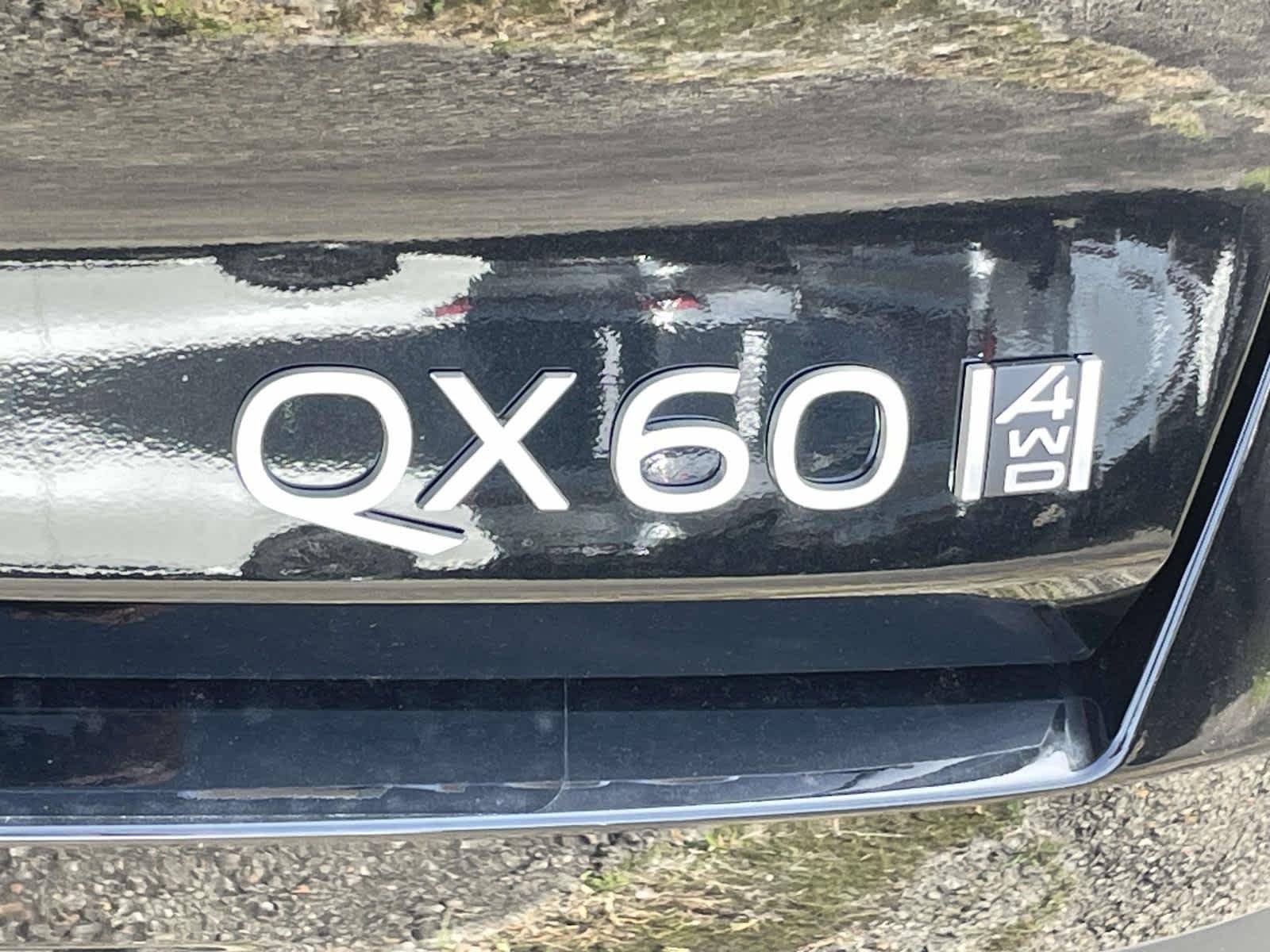 New 2026 Mineral Black INFINITI LUXE image 14