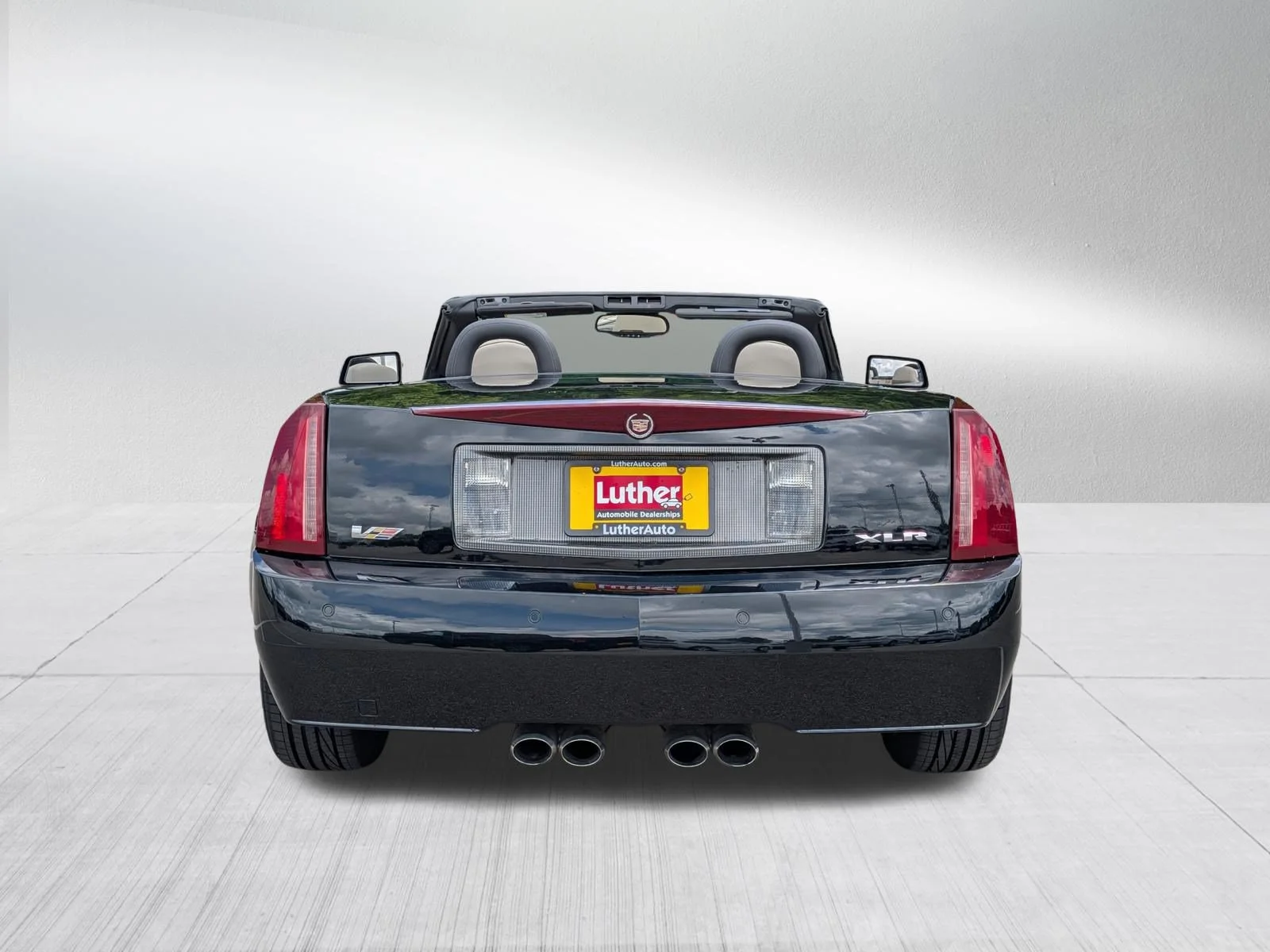 Used 2006 Black Raven Cadillac  image 6