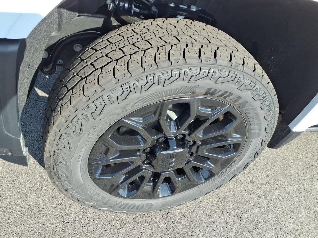 New 2026 Glacier White Tricoat GMC Denali Ultimate image 21