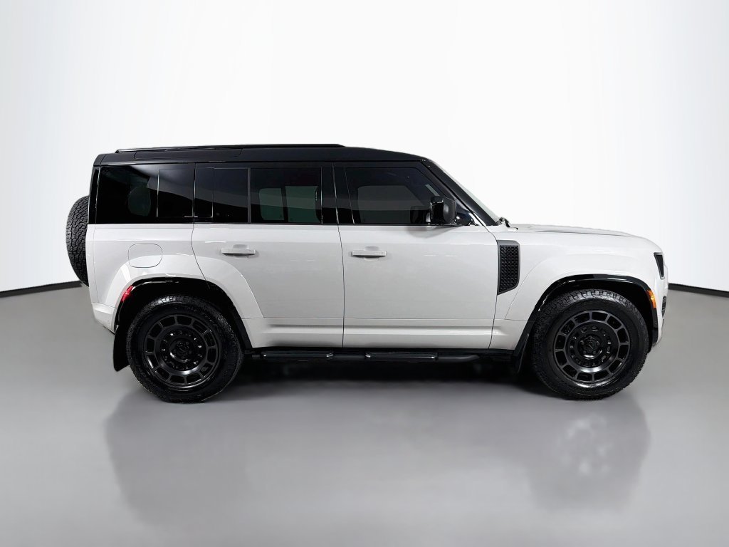 Used 2026 Gray Land Rover OCTA image 4