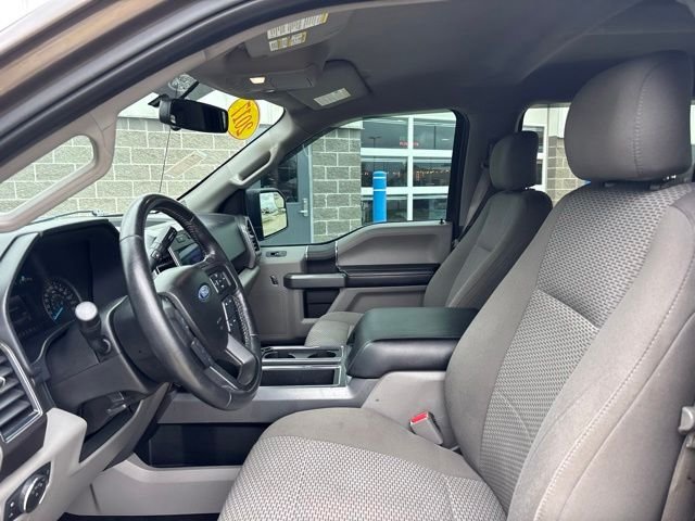 Used 2017 Champagne Ford XLT image 15