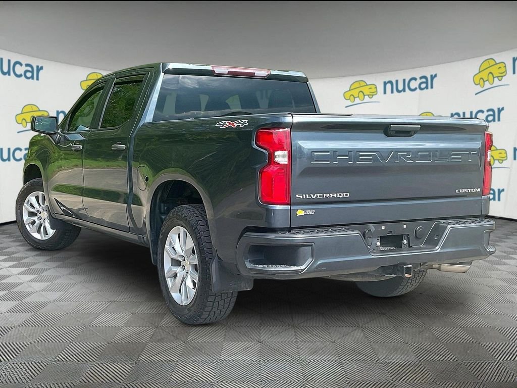 Used 2020 Gray Chevrolet Custom image 4