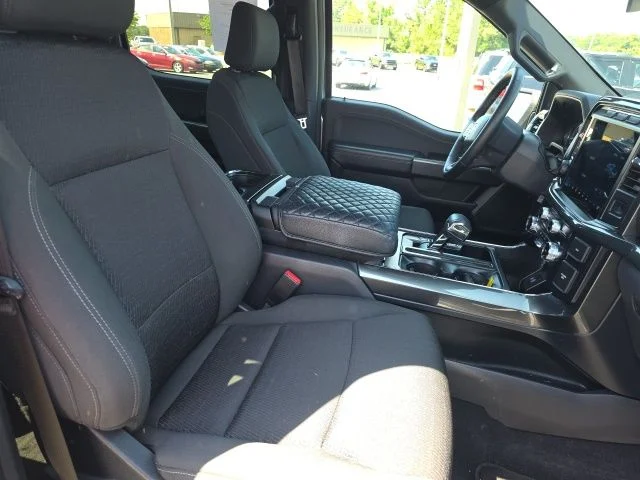 Used 2023 Silver Ford XLT image 12