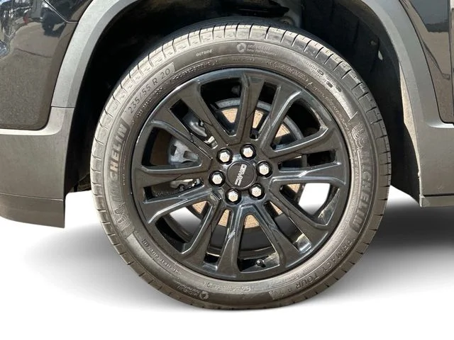 Used 2023 Black GMC SLE image 8