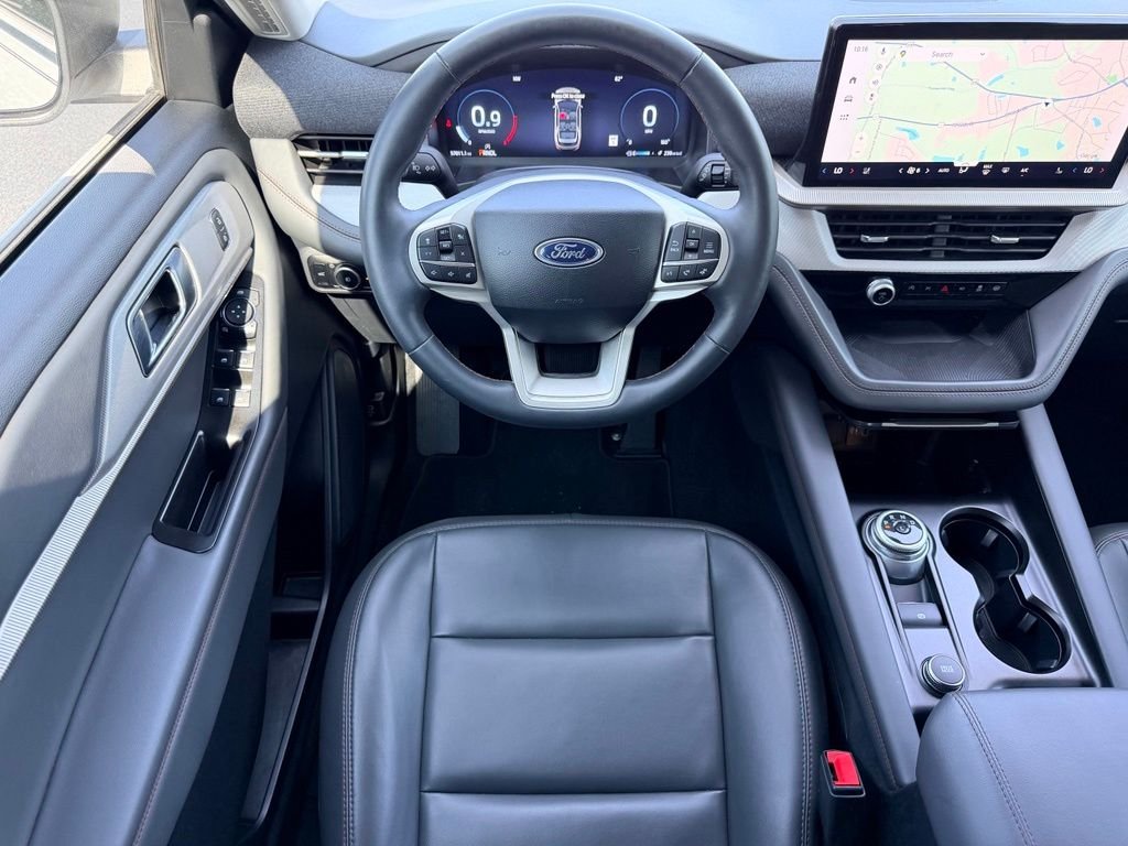 Used 2025 White Ford Active image 19