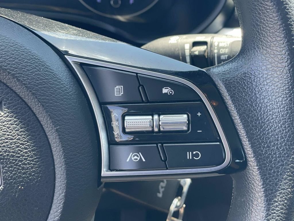 Used 2023 Gray Kia LXS image 9