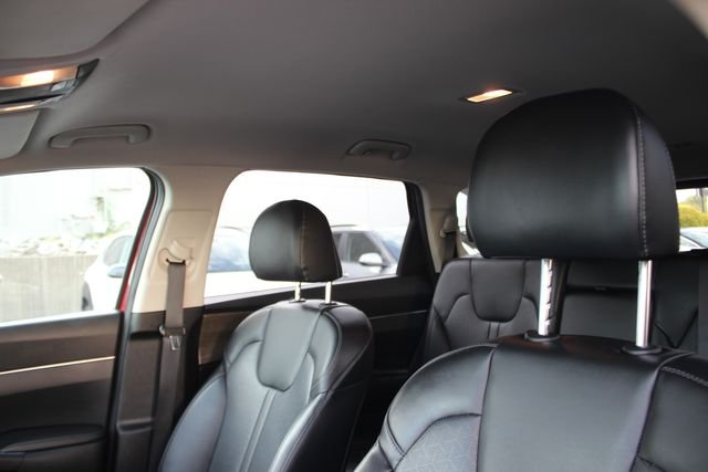 Used 2022 Red Kia S image 23