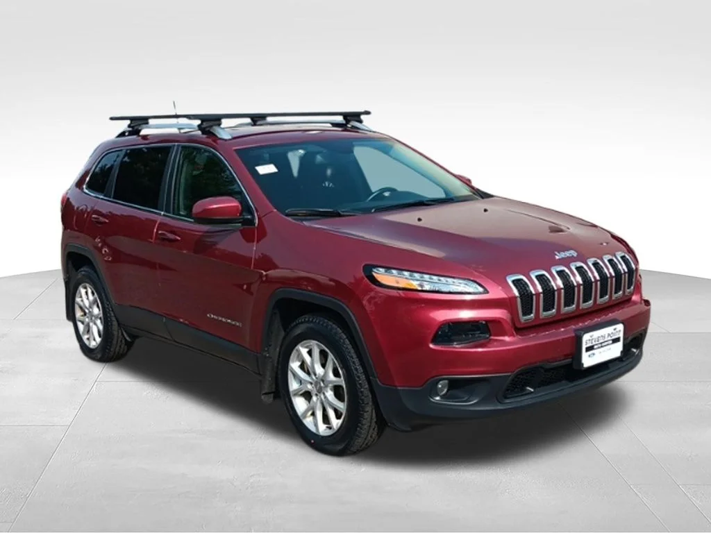 Used 2016 Deep Cherry Red Crystal Pearlcoat Jeep Latitude image 9