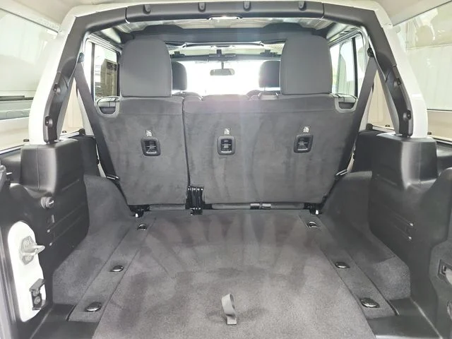 Used 2023 White Jeep Sport image 38