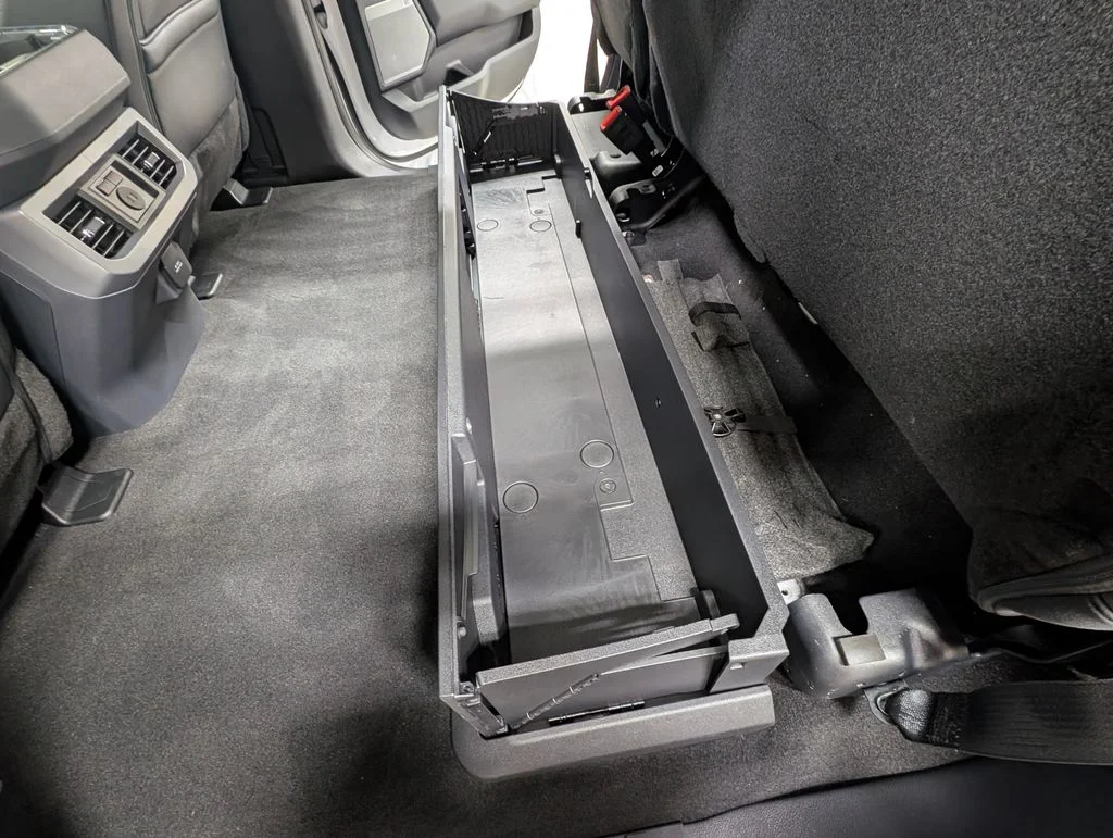 New 2026 Oxford White Ford F-350® Lariat® image 21