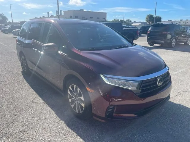 Used 2021 Maroon Honda EX-L image 1