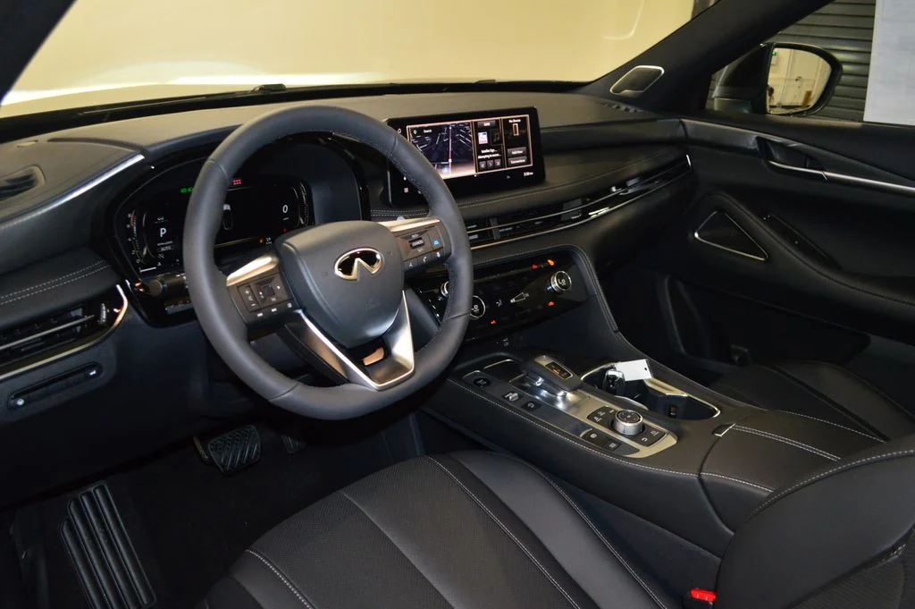 New 2027 Graphite Shadow INFINITI SPORT image 4