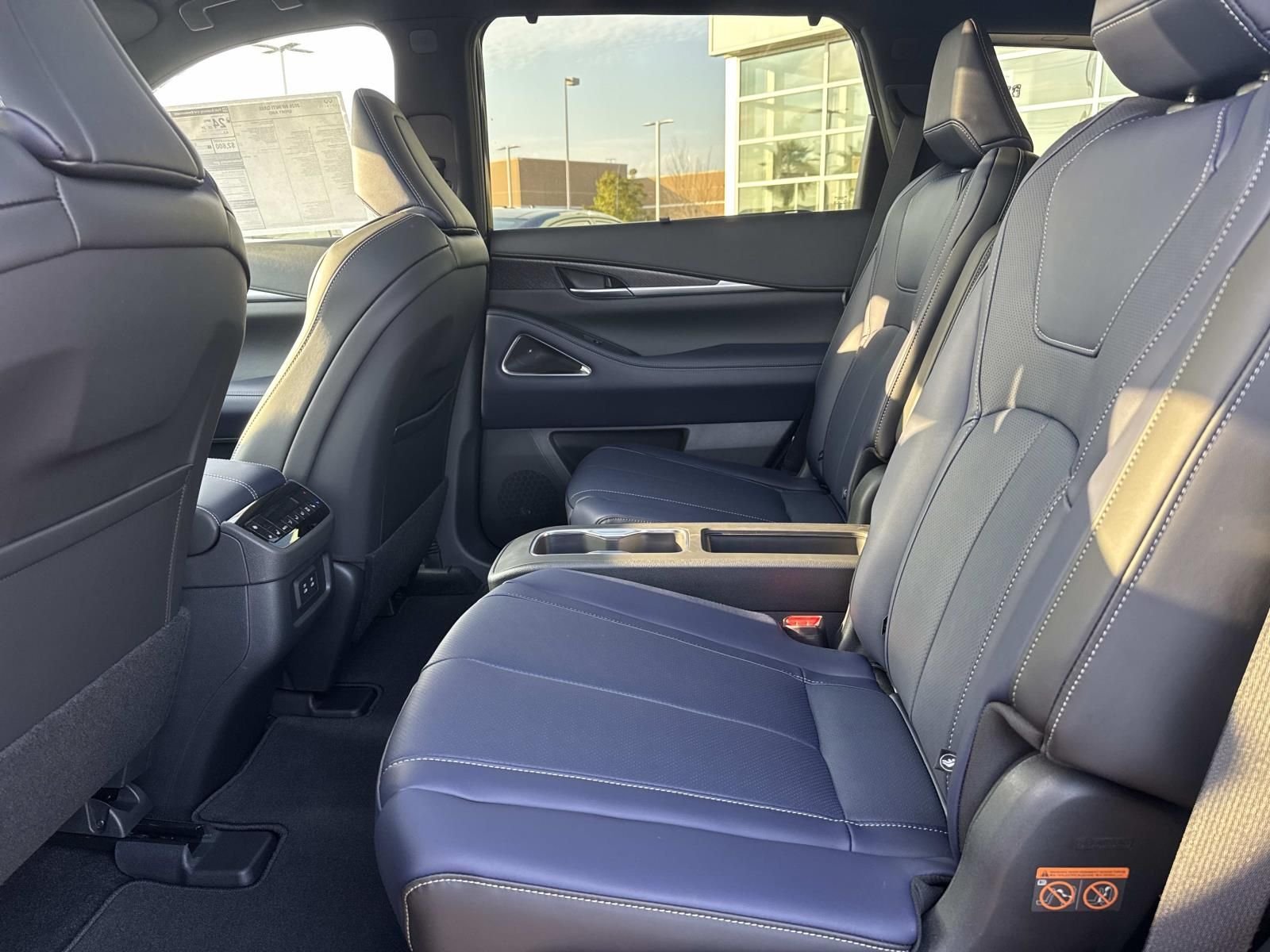 2026 INFINITI QX60 LUXE - Photo 8