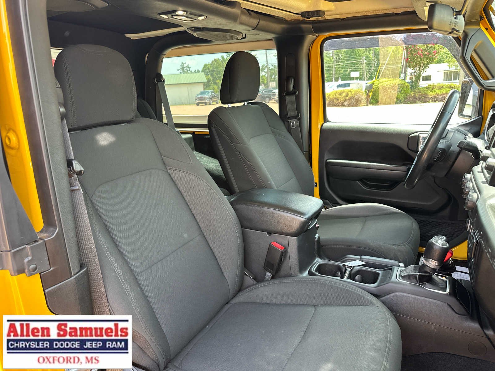 Used 2021 Hellayella Clearcoat Jeep Sport S image 30