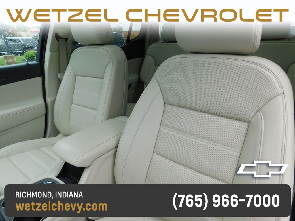 Used 2023 White GMC Denali image 16