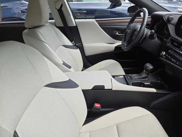 Certified Used 2025 Black Lexus 350 image 5