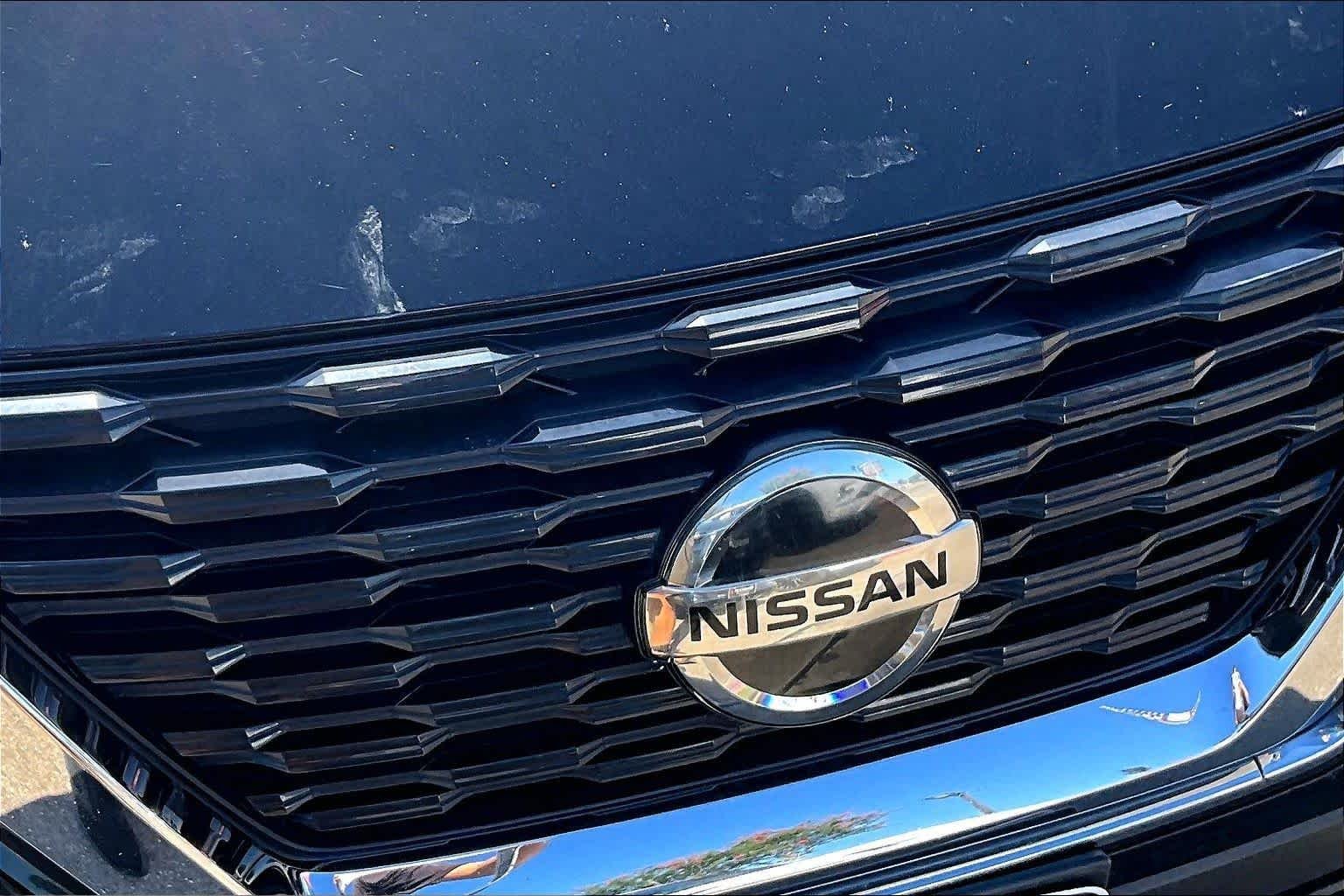 Used 2021 Super Black Nissan SV image 28