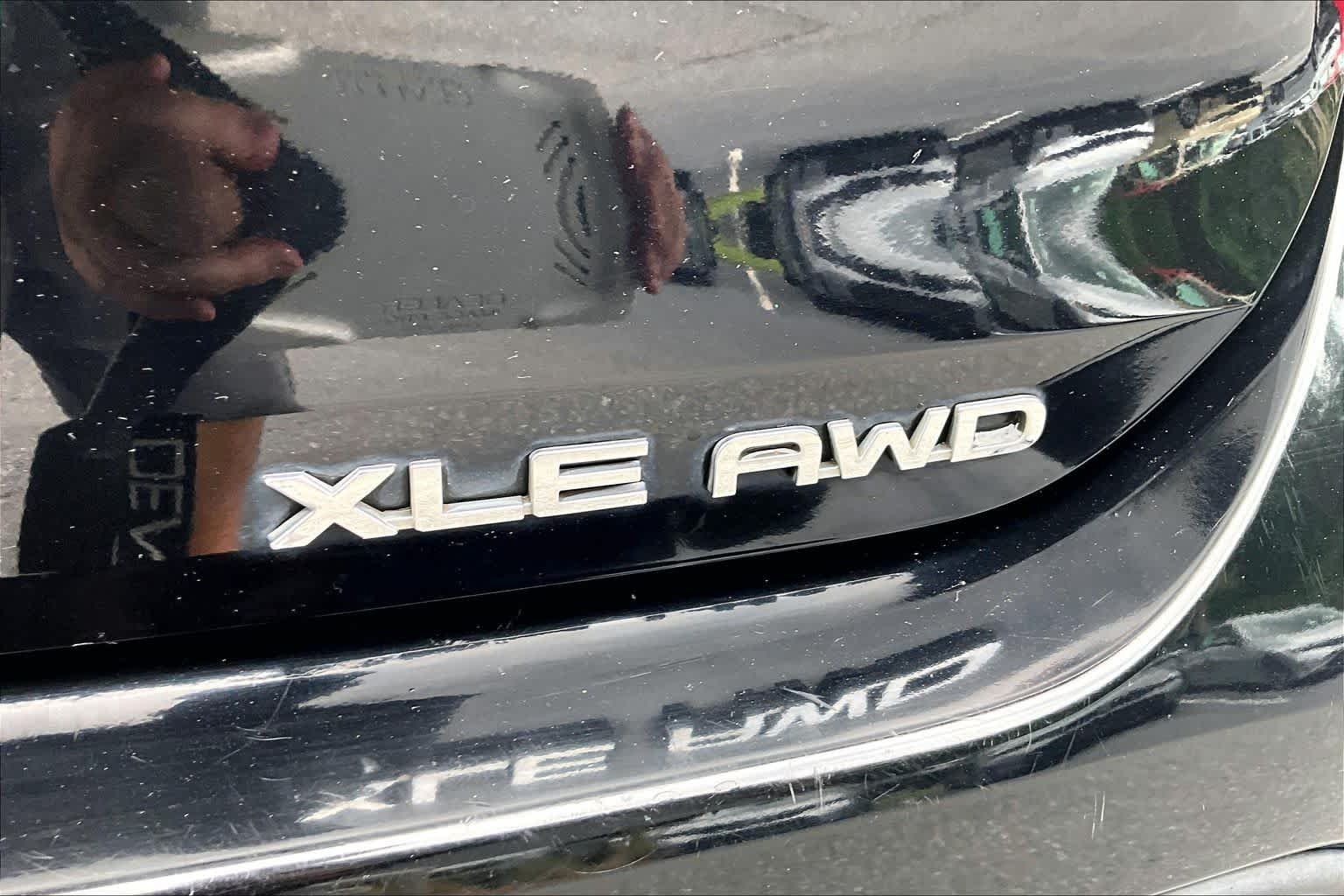 Used 2021 Midnight Black Metallic Toyota XLE image 10