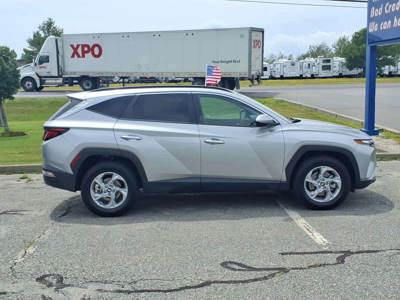 Used 2024 Shimmering Silver Hyundai SEL image 4