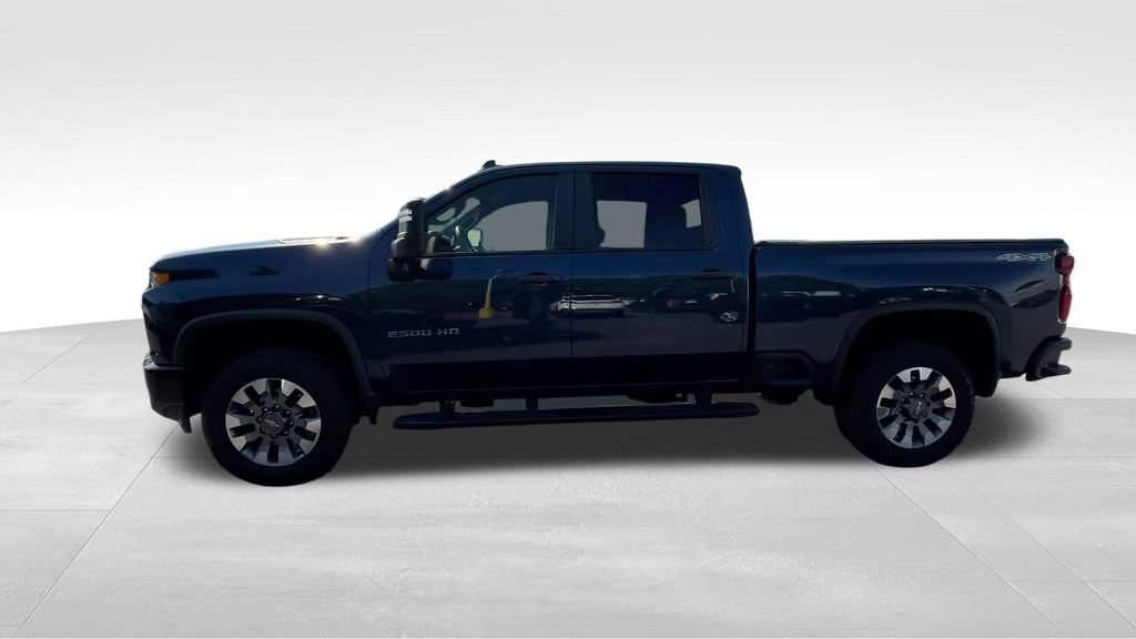 Used 2021 NORTHSKY BLUE METALLIC Chevrolet Custom image 3