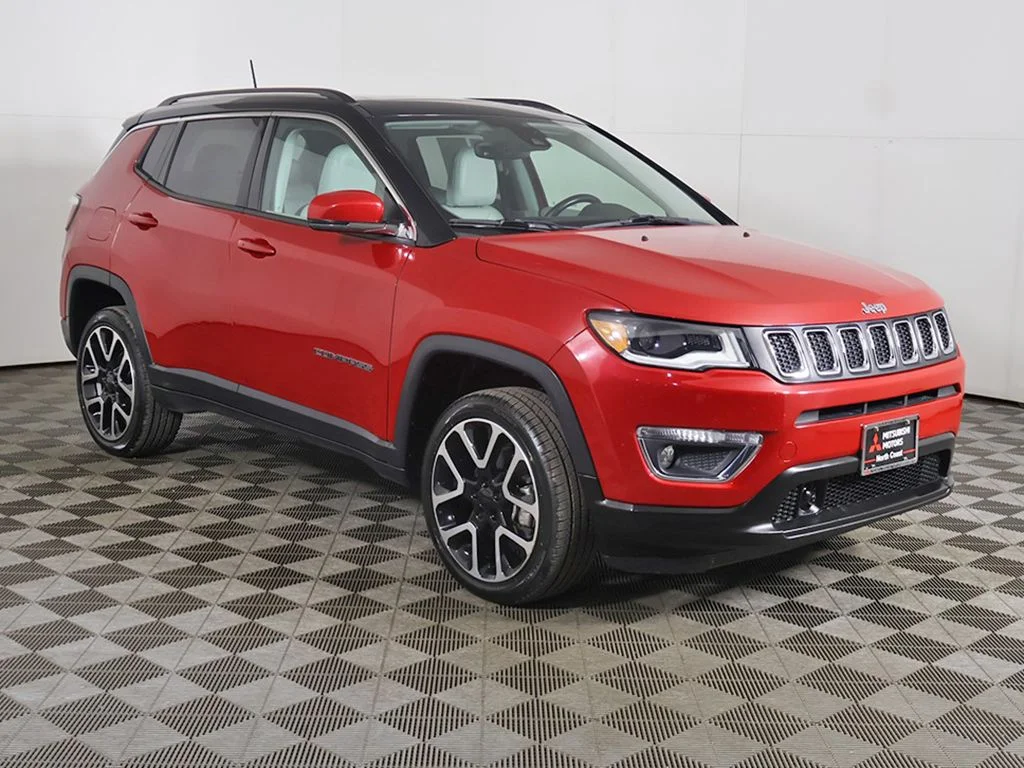 Used 2018 Jeep Compass Limited with VIN 3C4NJDCBXJT272860 for sale in Parma, OH