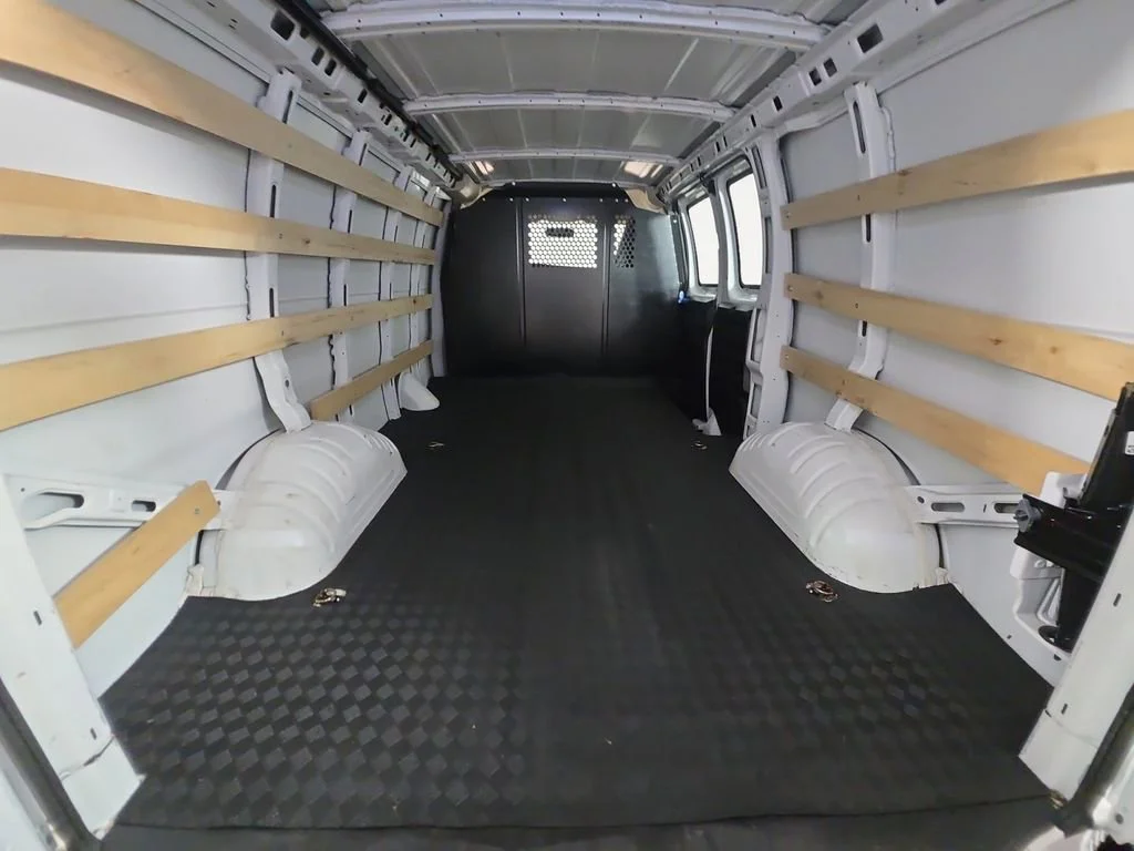 Used 2024 Summit White GMC Work Van image 13