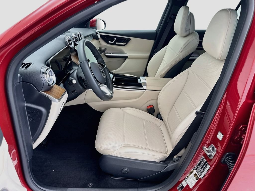 Certified Used 2026 MANUFAKTUR Patagonia Red Metallic Mercedes-Benz GLC 300 image 18