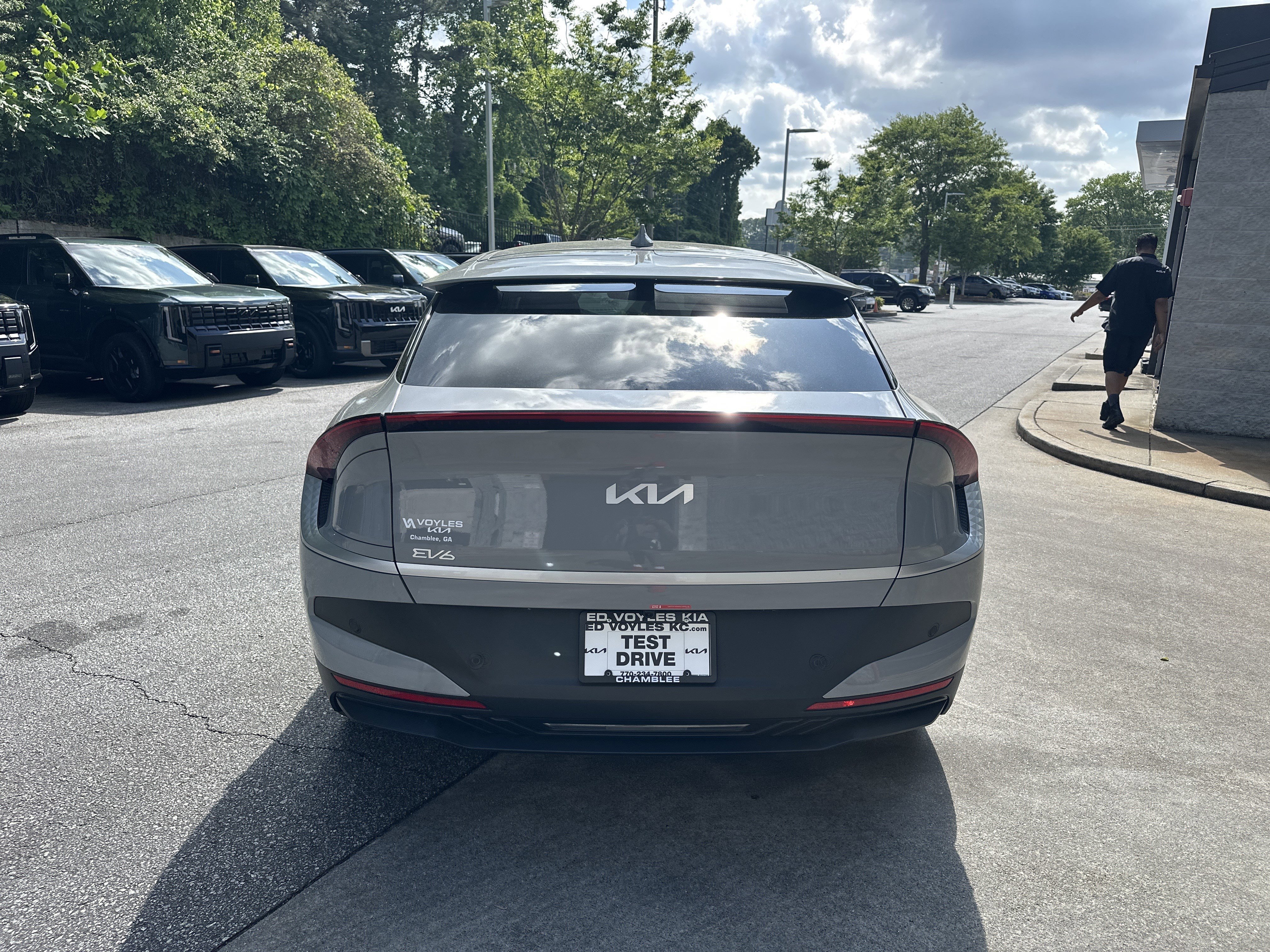New 2026 Wolf Gray Kia LIGHT image 7