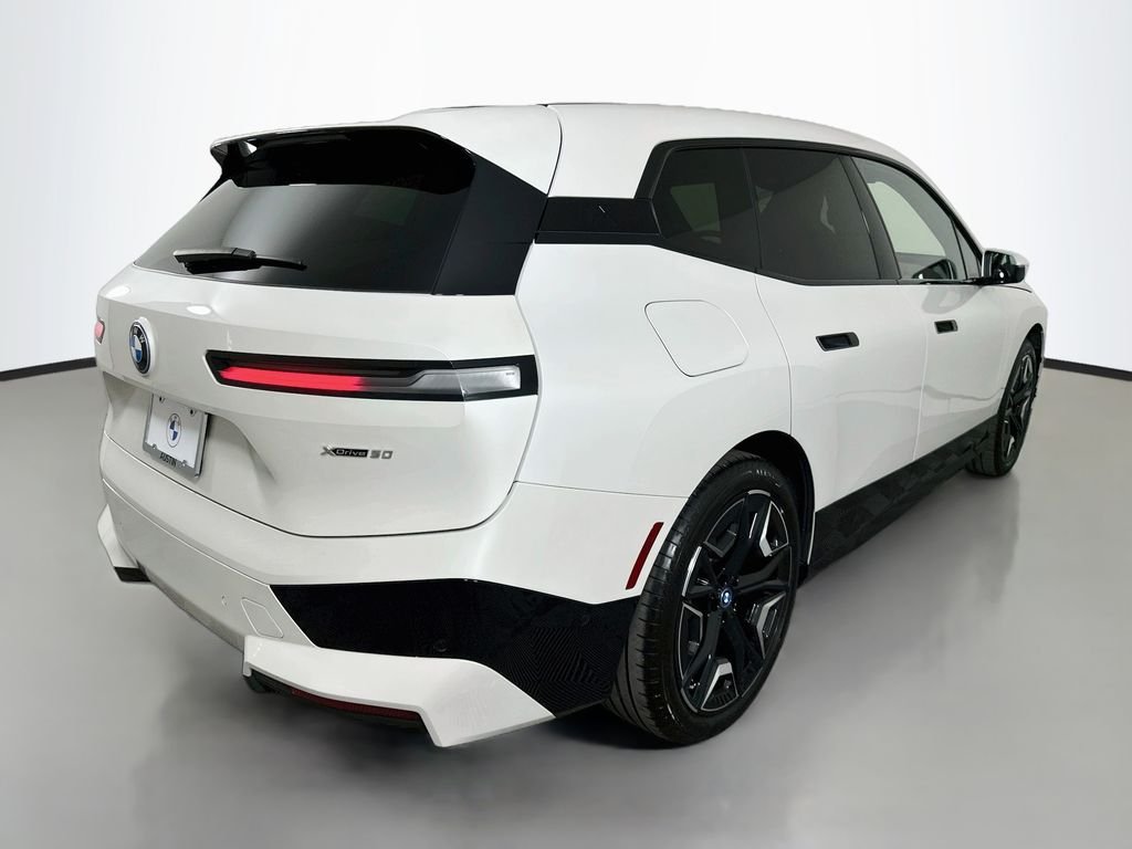 Certified Used 2024 White Metallic BMW xDrive50 image 5