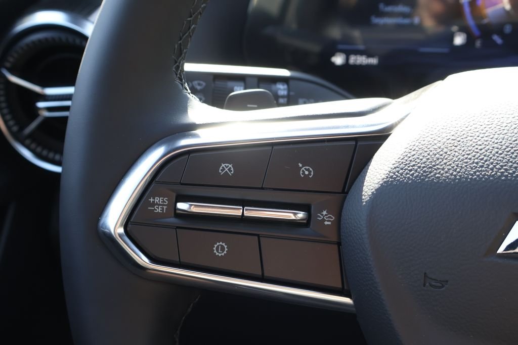 2027 Chevrolet Equinox LT - Photo 22