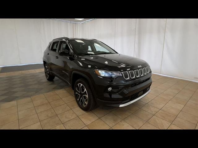 Certified Used 2022 Black Jeep Limited 4x4 image 3