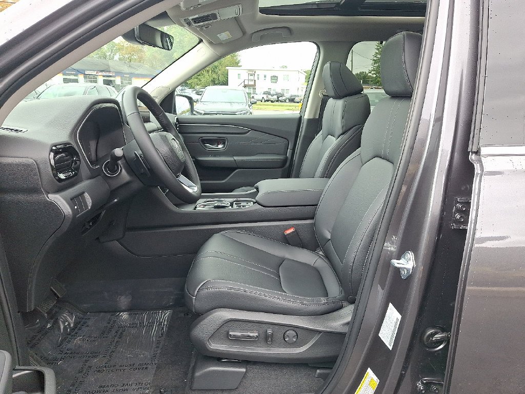 New 2026 Modern Steel Metallic Honda Touring image 6